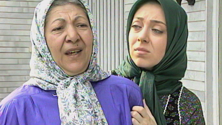 فاطمه طاهری در صحنه سریال تلویزیونی بوی غریب پاییز