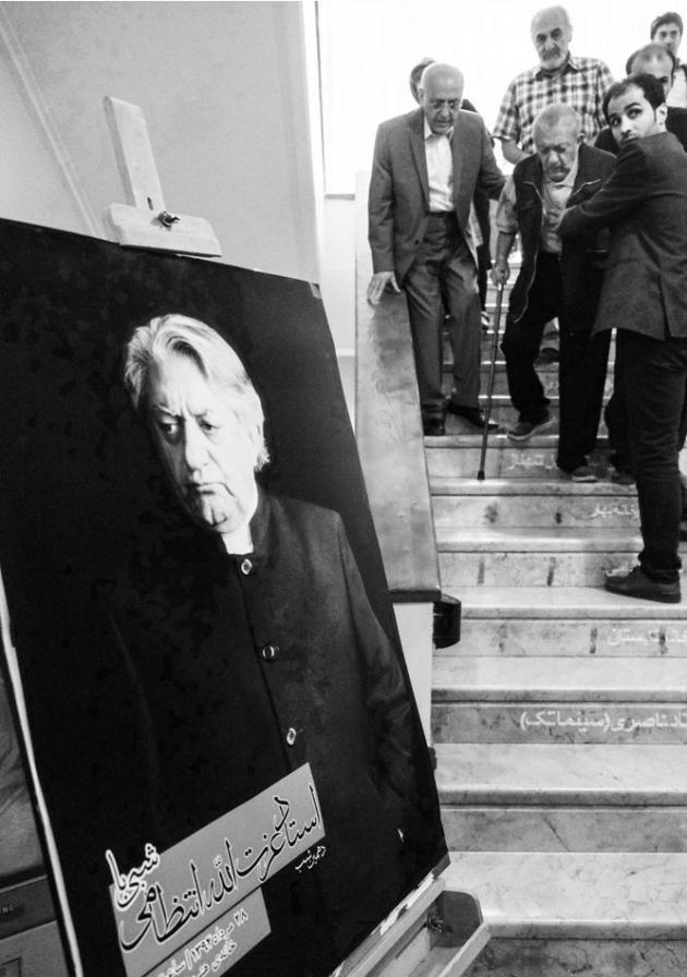 تصویری شخصی از عزت‌الله انتظامی، بازیگر و نویسنده سینما و تلویزیون