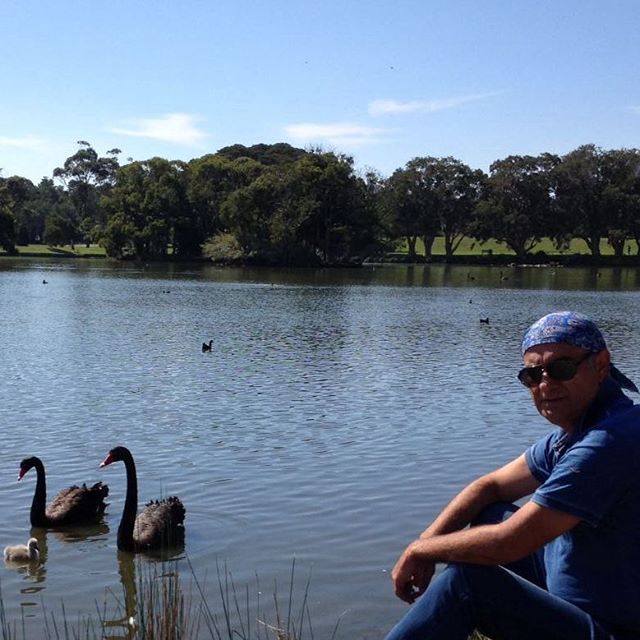 تصویری شخصی از علی عمرانی، بازیگر و کارگردان سینما و تلویزیون