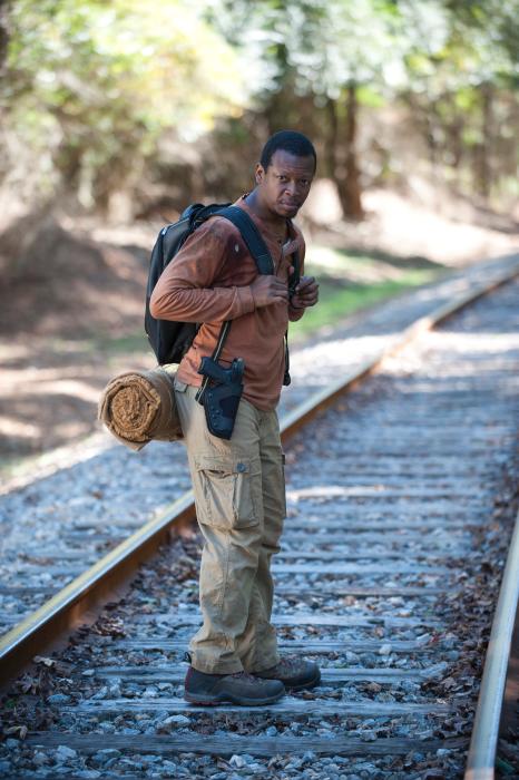 Lawrence Gilliard Jr. در صحنه سریال تلویزیونی مردگان متحرک