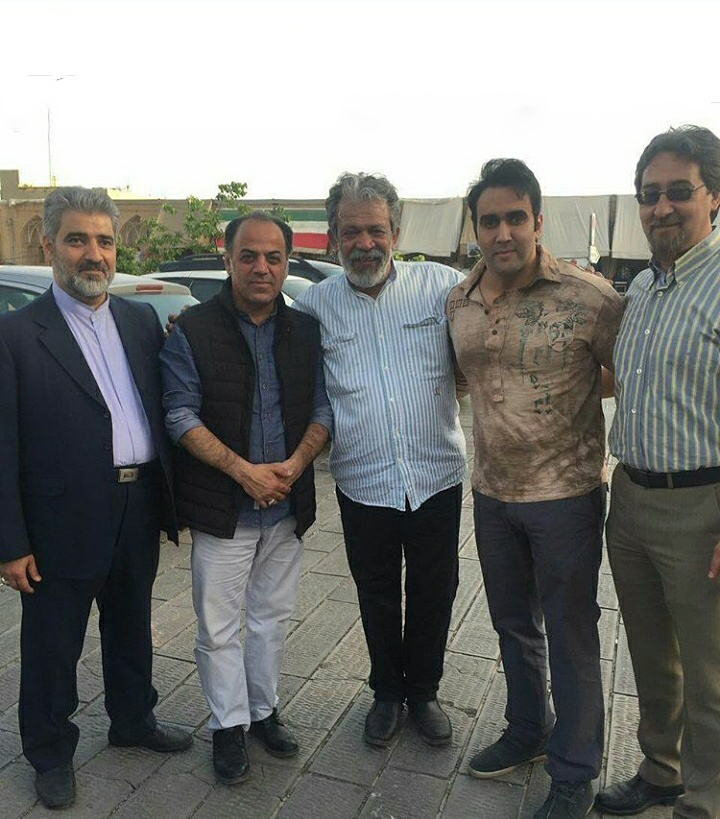 پوریا پورسرخ در پشت صحنه سریال تلویزیونی برادر به همراه جواد افشار و حسن پورشیرازی