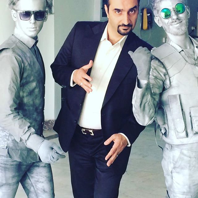 تصویری شخصی از نیما کرمی، مجری سینما و تلویزیون