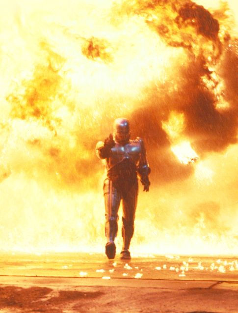  فیلم سینمایی پلیس آهنی با حضور پیتر ولر