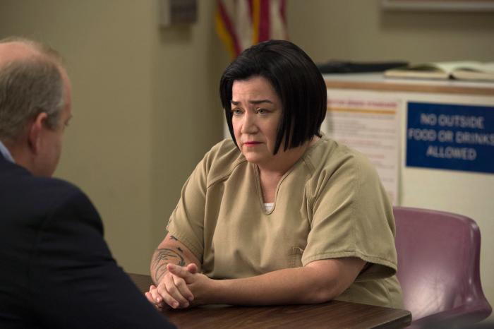 لی دلاریا در صحنه سریال تلویزیونی نارنجی سیاه، جدید است