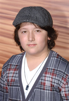 Frankie Jonas در صحنه فیلم سینمایی گیسوکمند