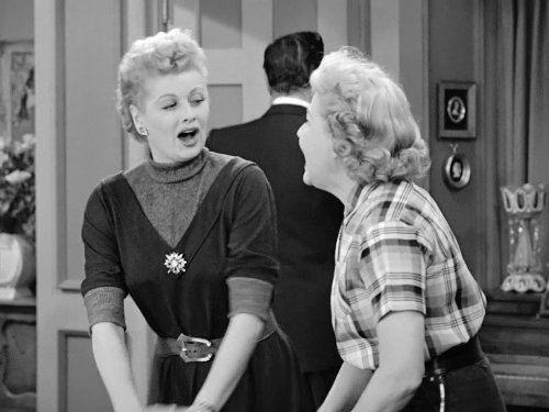 لوسیل بال در صحنه سریال تلویزیونی عاشقتم لوسی به همراه Vivian Vance