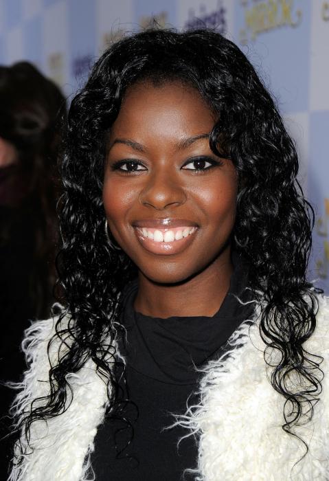 Camille Winbush در صحنه فیلم سینمایی اِی آینه اِی آینه