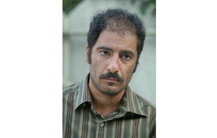 نوید محمدزاده در صحنه فیلم سینمایی بدون تاریخ بدون امضاء