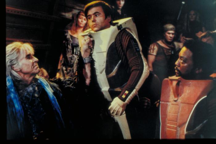 Ricardo Montalban در صحنه فیلم سینمایی سفرهای ستاره ای: خشم خان به همراه Walter Koenig و پل وینفیلد