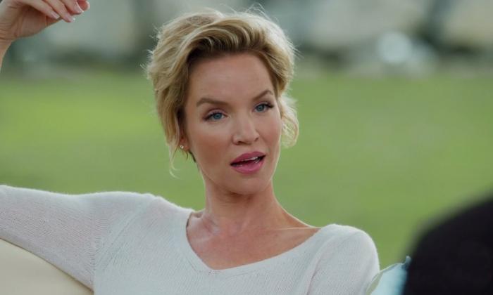 Ashley Scott در صحنه سریال تلویزیونی UnREAL