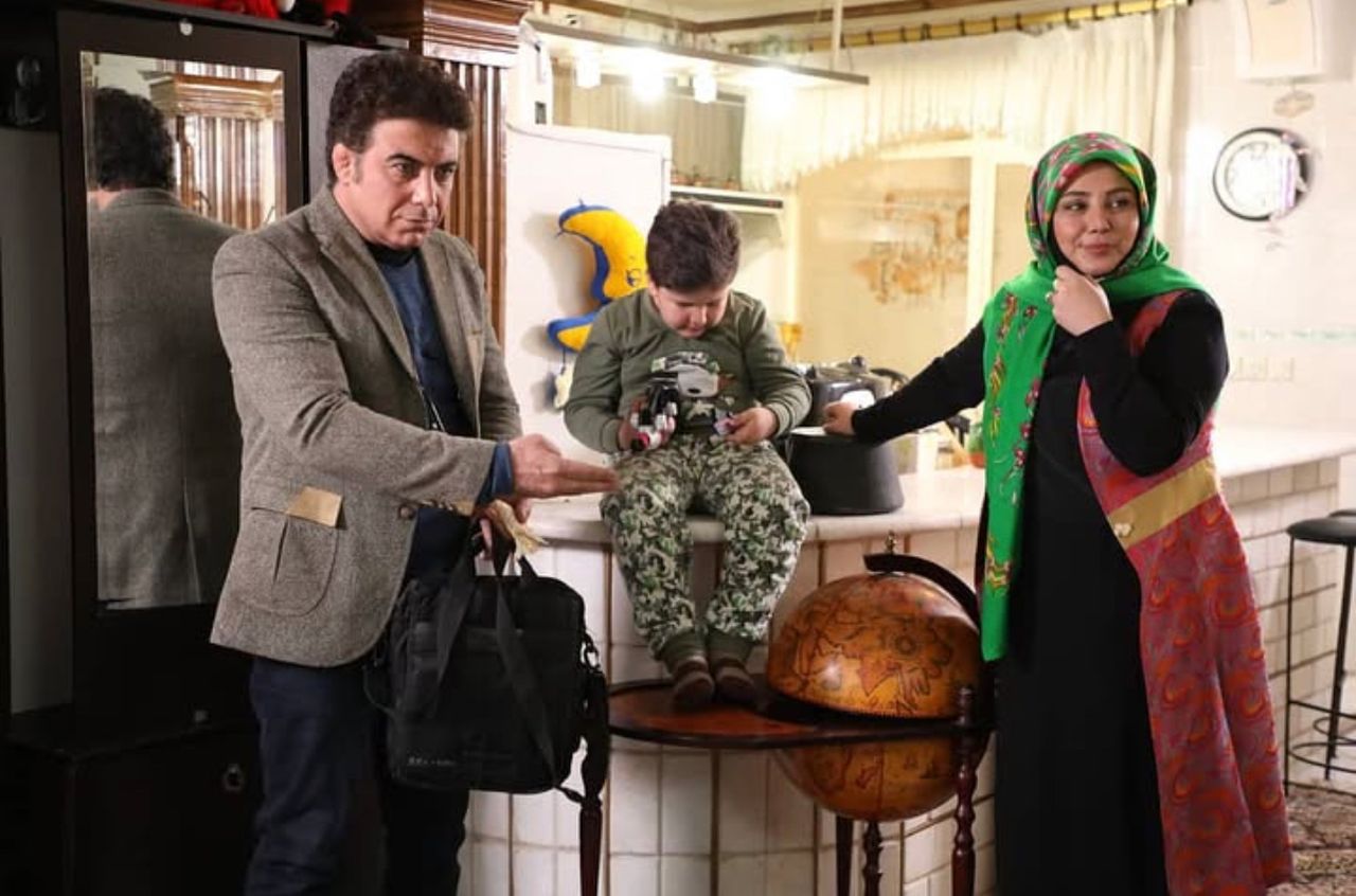 پشت صحنه فیلم تلویزیونی آقای کارگردان به کارگردانی مصطفی الماسی