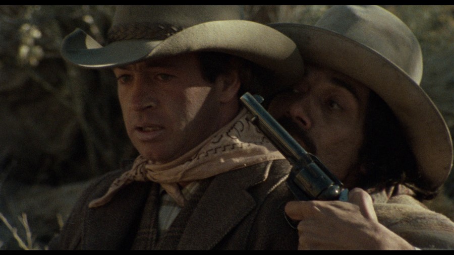 Alan Vint در صحنه فیلم سینمایی The Ballad of Gregorio Cortez به همراه ادوارد جیمز آلموس