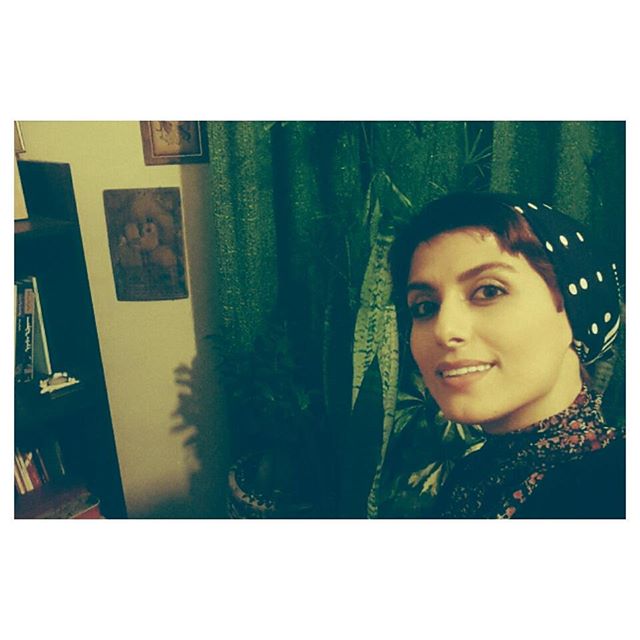 تصویری شخصی از رها خدایاری، بازیگر سینما و تلویزیون