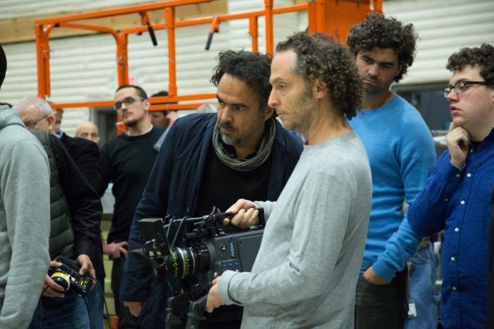 Emmanuel Lubezki در صحنه فیلم سینمایی مرد پرنده به همراه الخاندرو گونسالس اینیاریتو
