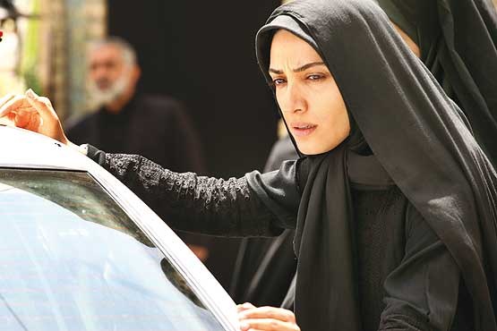 مینا ساداتی در صحنه سریال تلویزیونی تنهایی لیلا