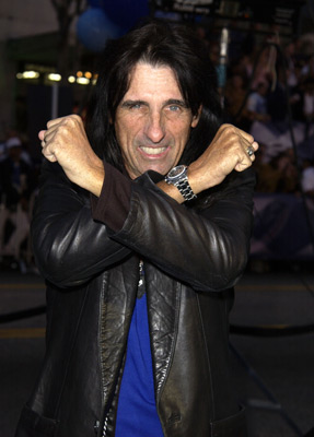 Alice Cooper در صحنه فیلم سینمایی مردان ایکس 2