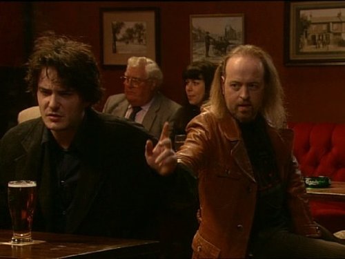 Bill Bailey در صحنه سریال تلویزیونی Black Books به همراه Dylan Moran