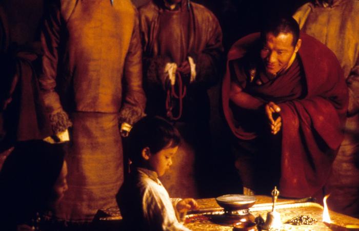 Tulku Jamyang Kunga Tenzin در صحنه فیلم سینمایی کوندان