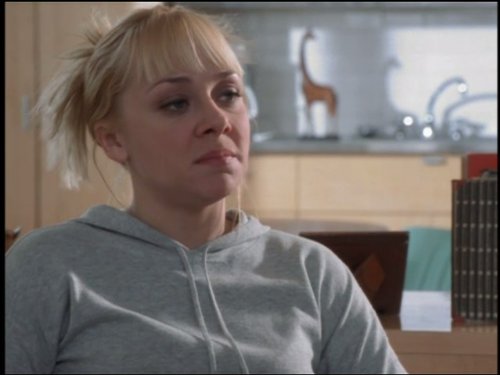 Nicole Sullivan در صحنه سریال تلویزیونی قانون و نظم: واحد قربانیان ویژه