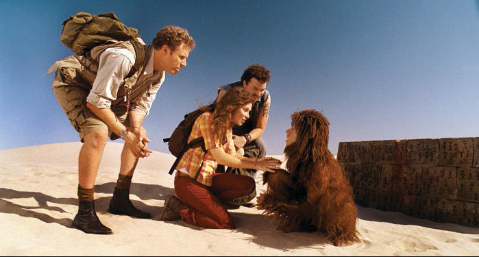 Jorma Taccone در صحنه فیلم سینمایی سرزمین گمشده به همراه دنی مک براید، Anna Friel و ویل فرل