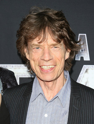 Mick Jagger در صحنه سریال تلویزیونی امپراتوری بوردواک