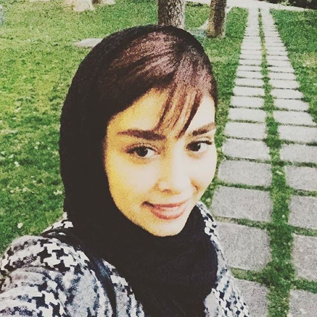 تصویری شخصی از دیبا زاهدی، بازیگر سینما و تلویزیون