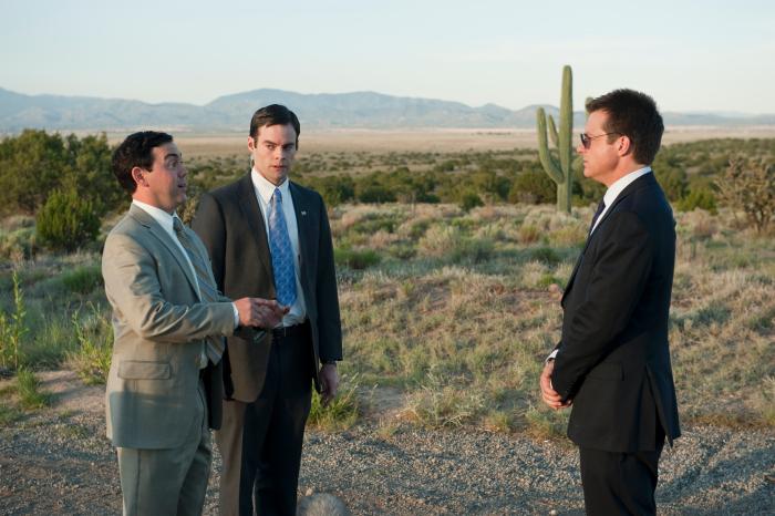 Joe Lo Truglio در صحنه فیلم سینمایی پُل به همراه بیل هیدر و جیسون بیتمن