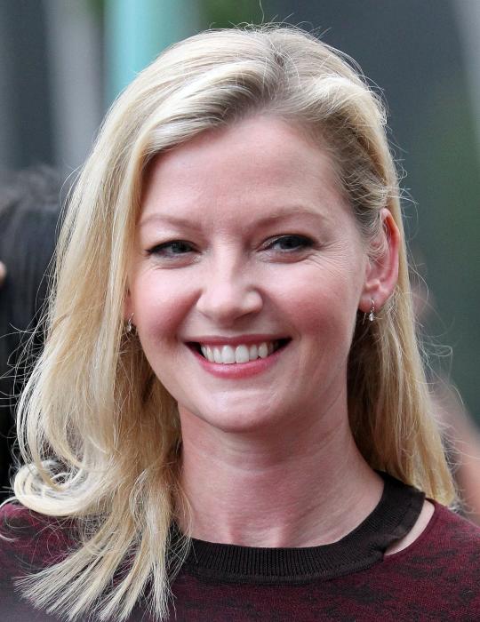 Gretchen Mol در صحنه سریال تلویزیونی امپراتوری بوردواک