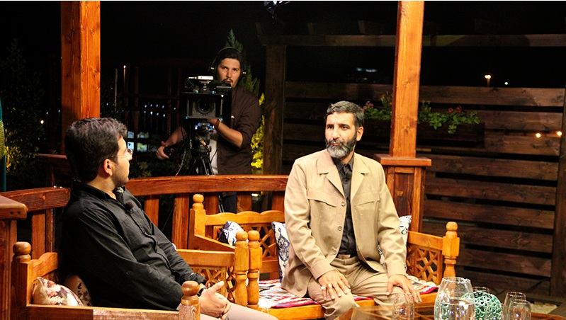 پشت صحنه برنامه تلویزیونی ماه نشان به کارگردانی 
