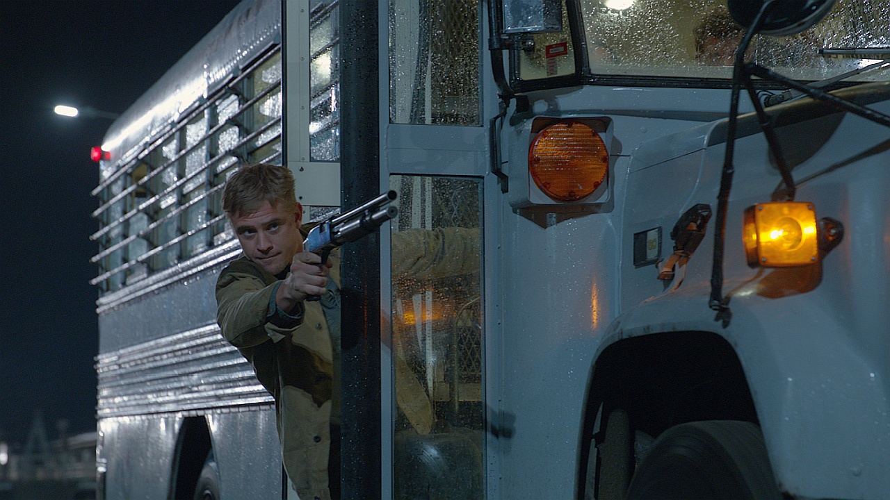 بوید هالبروک در صحنه فیلم سینمایی The Predator
