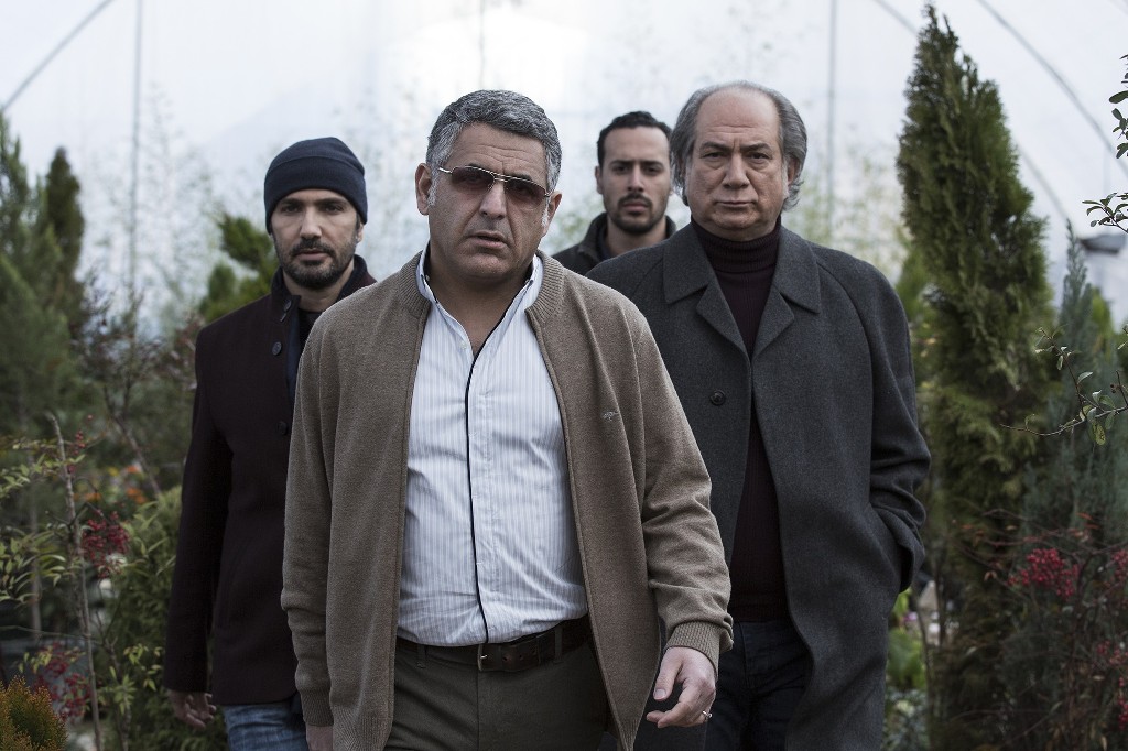 مانی حقیقی در صحنه فیلم سینمایی نگار به همراه محمدرضا فروتن و آتیلا پسیانی
