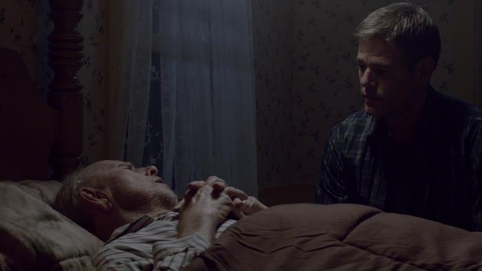 Ivan Sergei در صحنه فیلم سینمایی Broken Memories به همراه Rance Howard