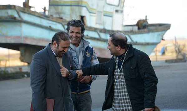 علیرضا امینی در پشت صحنه فیلم سینمایی من دیوانه نیستم به همراه مهران احمدی