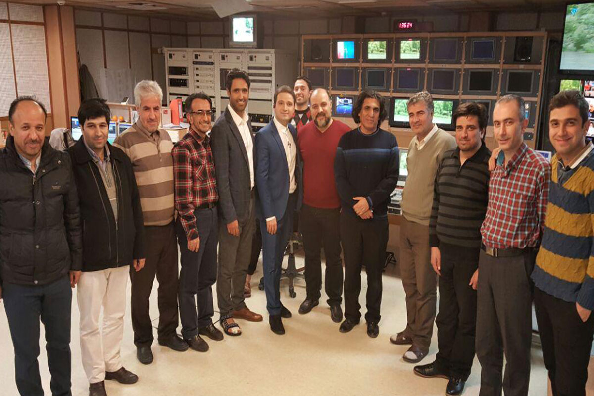 پشت صحنه برنامه تلویزیونی تا جمعه به کارگردانی 