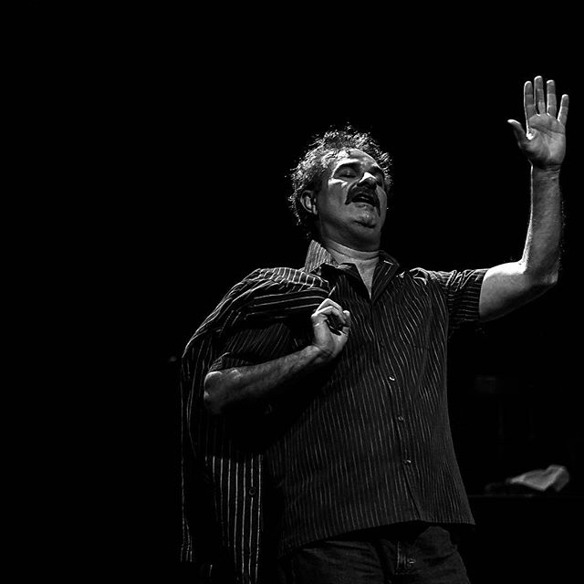 تصویری شخصی از علی عمرانی، بازیگر و کارگردان سینما و تلویزیون