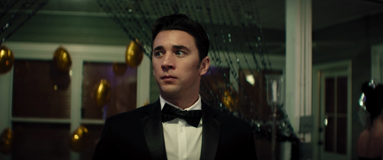 Billy Flynn در صحنه فیلم سینمایی Dead on Arrival