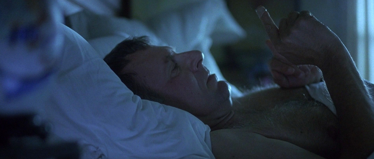 تام ویلکینسون در صحنه فیلم سینمایی In the Bedroom