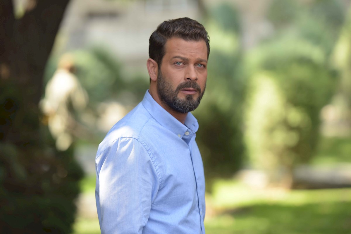 پژمان بازغی در صحنه سریال تلویزیونی مرضیه