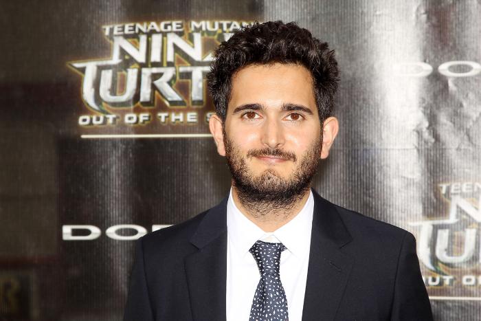 دیو گرین در صحنه فیلم سینمایی لاک پشت های نینجای نوجوان جهش  یافته: خارج از سایه