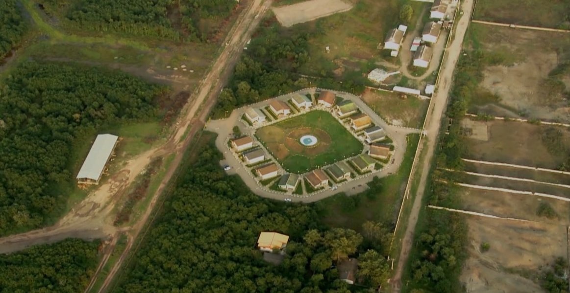  برنامه تلویزیونی فرمانده به کارگردانی حسام اسلامی و مهدی جبین‌شناس و مجید عزیزی