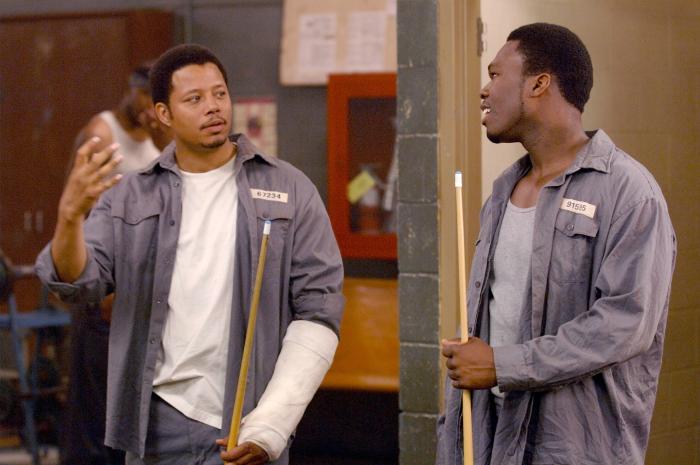 Terrence Howard در صحنه فیلم سینمایی Get Rich or Die Tryin' به همراه 50 Cent