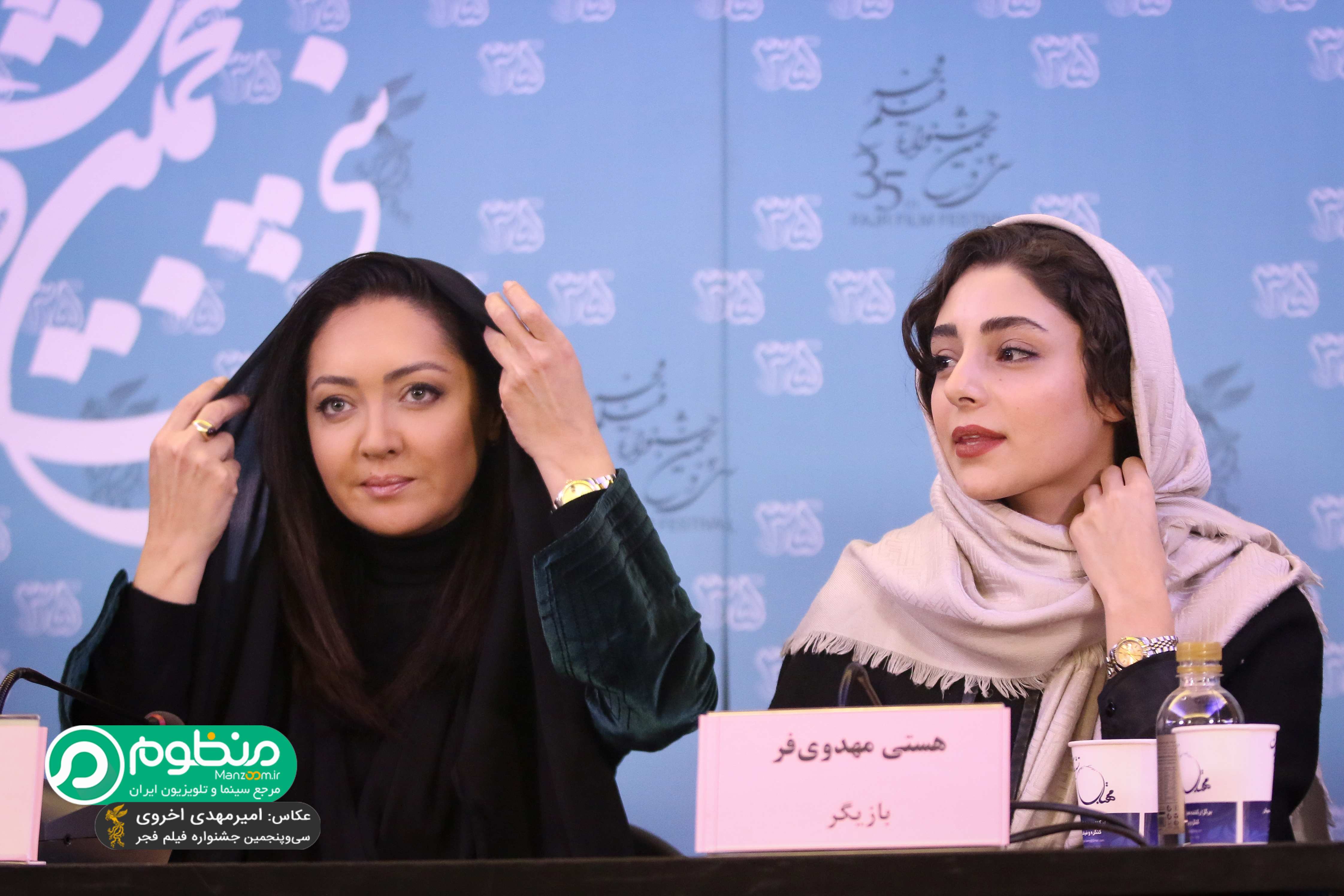 نیکی کریمی در جشنواره فیلم سینمایی آذر به همراه هستی مهدوی‌فر