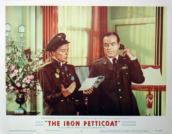 Bob Hope در صحنه فیلم سینمایی The Iron Petticoat به همراه کاترین هپبورن