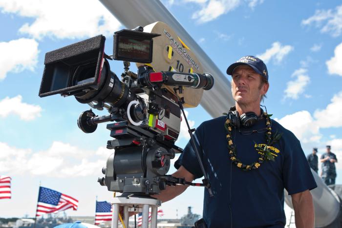 Peter Berg در صحنه فیلم سینمایی نبردناو