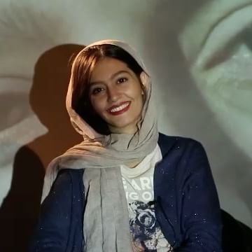 تصویری شخصی از پردیس احمدیه، بازیگر سینما و تلویزیون