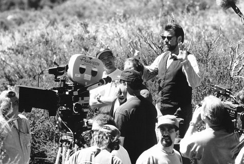  فیلم سینمایی سفرهای ستاره ای  : اولین تماس با حضور Jonathan Frakes