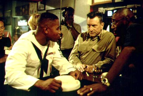 George Tillman Jr. در صحنه فیلم سینمایی مردان افتخار به همراه کوبا گودینگ جونیور و رابرت دنیرو