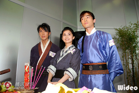 Chun Wu در صحنه فیلم سینمایی Wu xia Liang Zhu به همراه Charlene Choi و Ge Hu