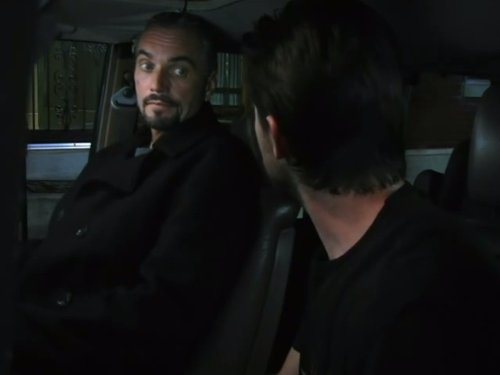 Gregory Scott Cummins در صحنه سریال تلویزیونی فیلادلفیا همیشه آفتابی است