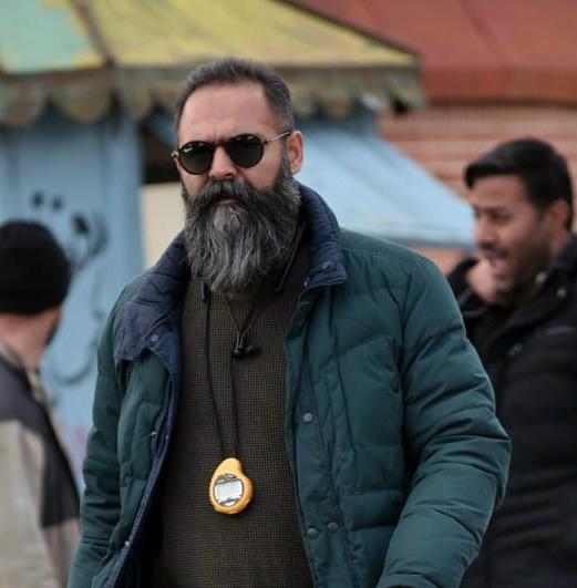 تصویری از مهدی حاجی یوسف، دستیار صداگذار و تدوینگر سینما و تلویزیون در پشت صحنه یکی از آثارش